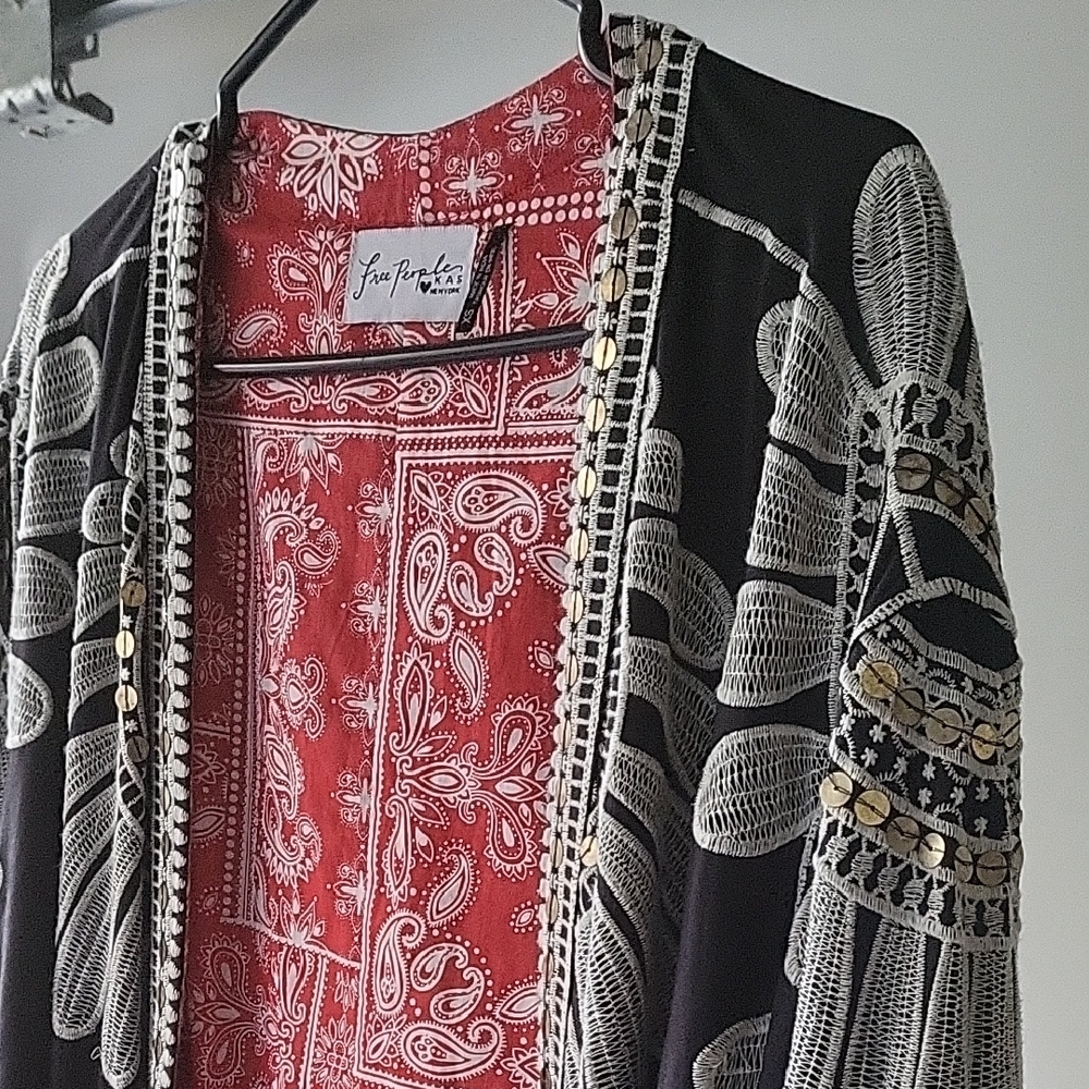 Free People Black and White Bohemian Kimono - Picture 10 of 12